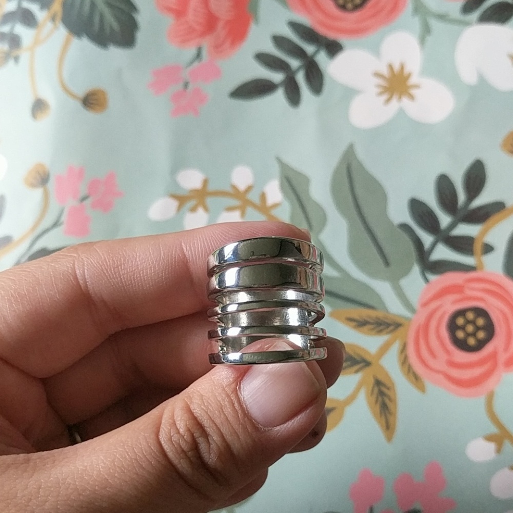 Silver layered nwot statement ring